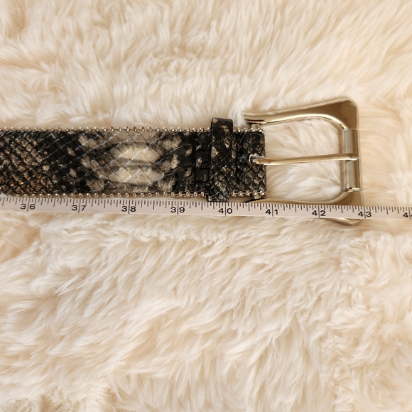Snakeskin design studded belt - Picture 2 of 3
